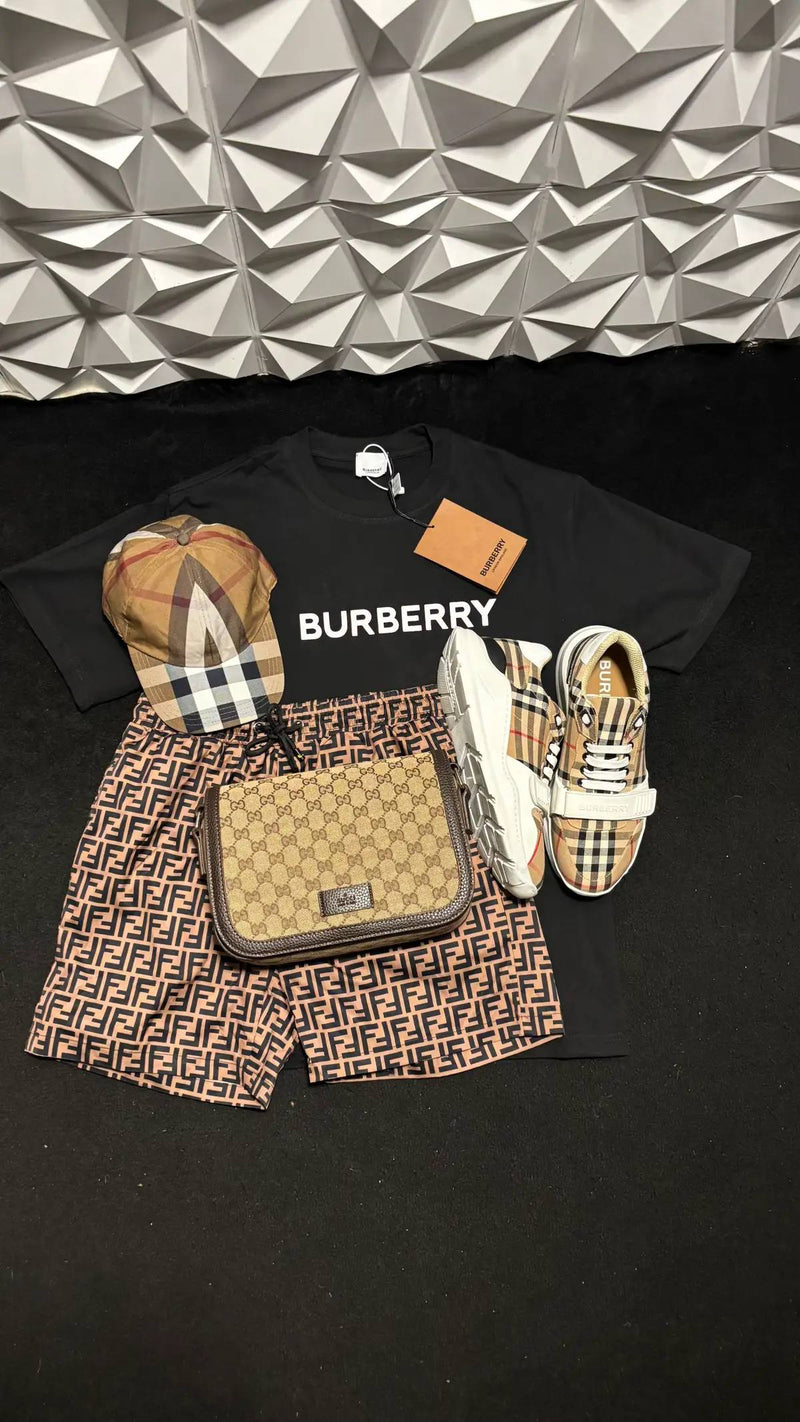 Ensemble Burberry / Fendi / Gucci complet